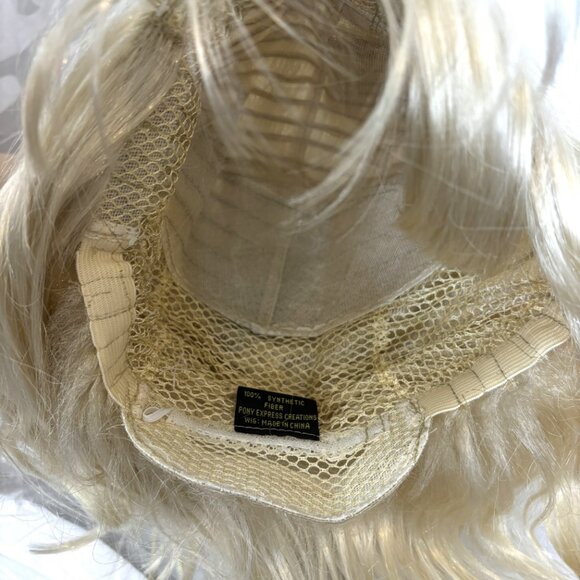 Pony Express 50's - 60's - 70's  Blonde Bouffant  Wig NWT NOS - Picture 7 of 9
